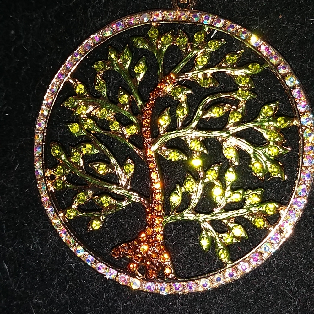 White Crystal Circle Around a Green & Brown Crystal Tree Pendant Necklace - Picture 2 of 4